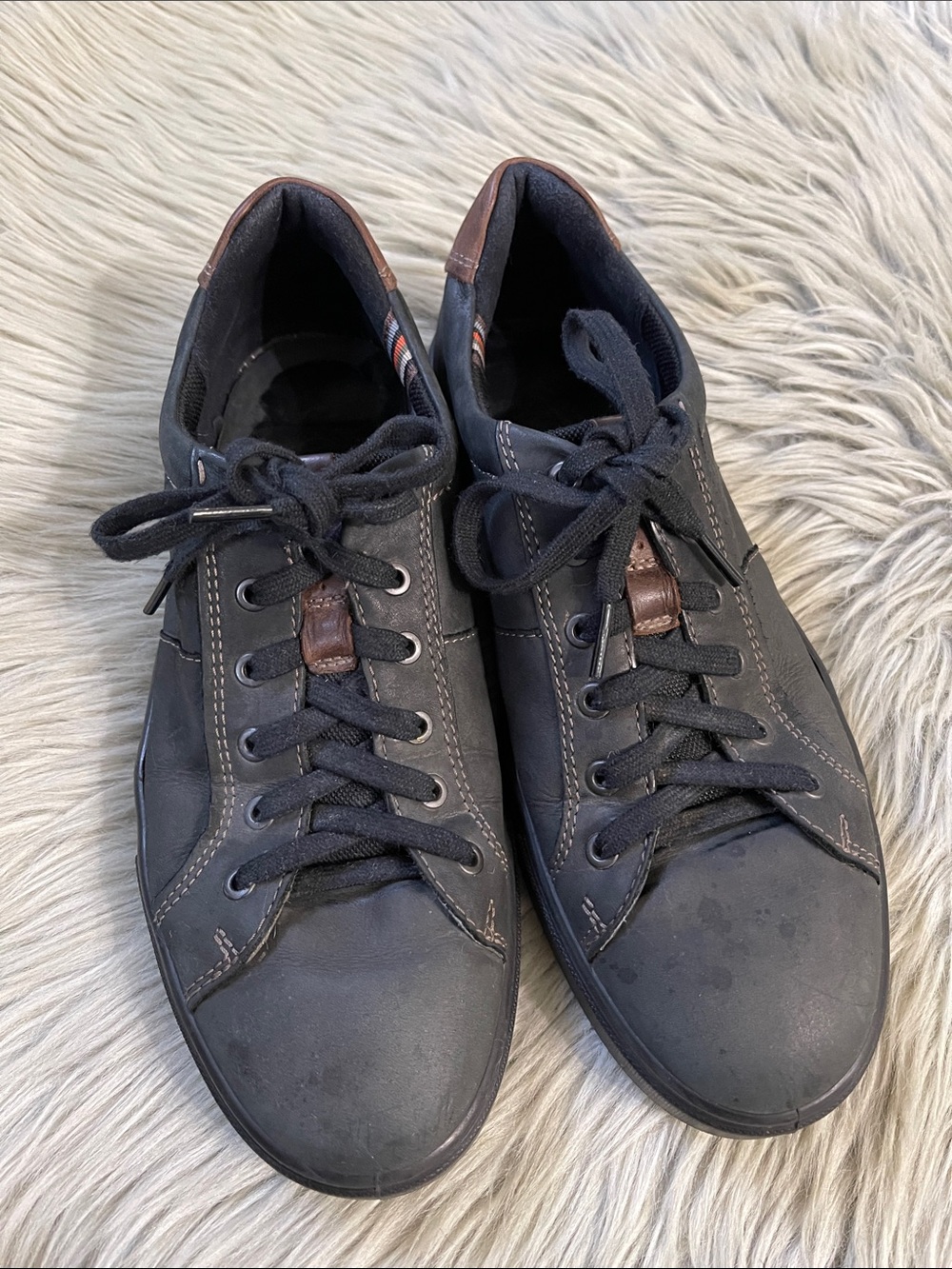 Ecco Men’s Black Sneakers with Brown Accents